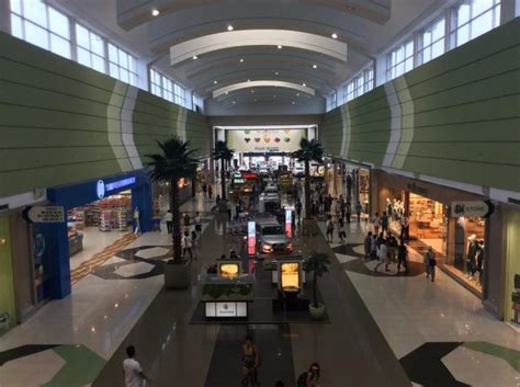 Top Hotels Closest to SM City Southmall in Las Pinas from £34.
